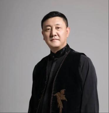 溢诚优配 歌手韩磊回应被曝致女生怀孕：已报警，真相待查证